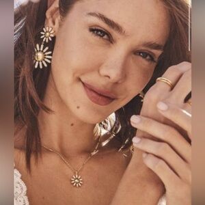 Kendra Scott Daisy Madison gold necklace